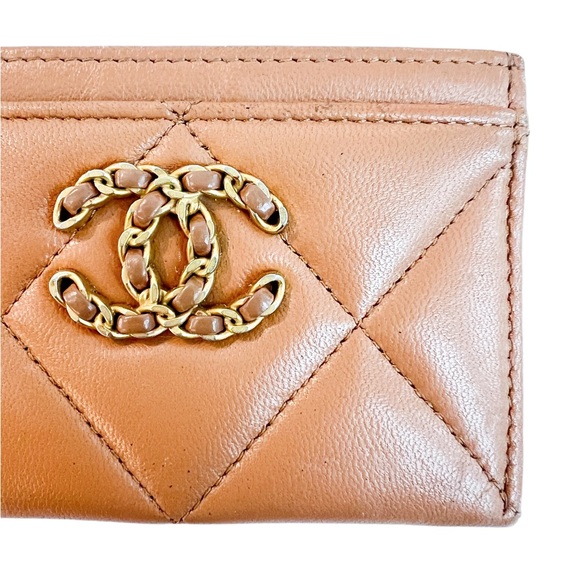 Chanel SLG 19 Cardholder - Picture 8 of 8